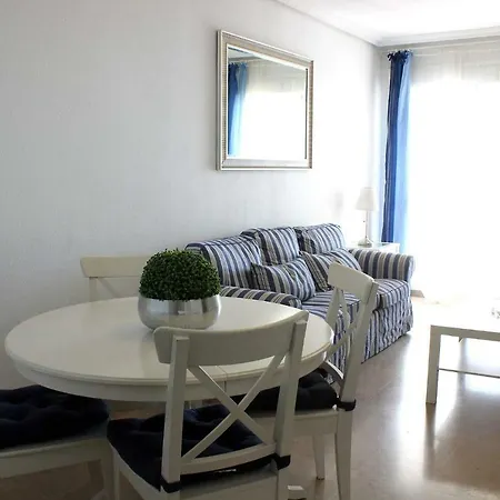 Apartman El Faro 2 *